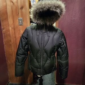 Salomon Women's Medium Fur Hooded Winter Down Puffer Jacket